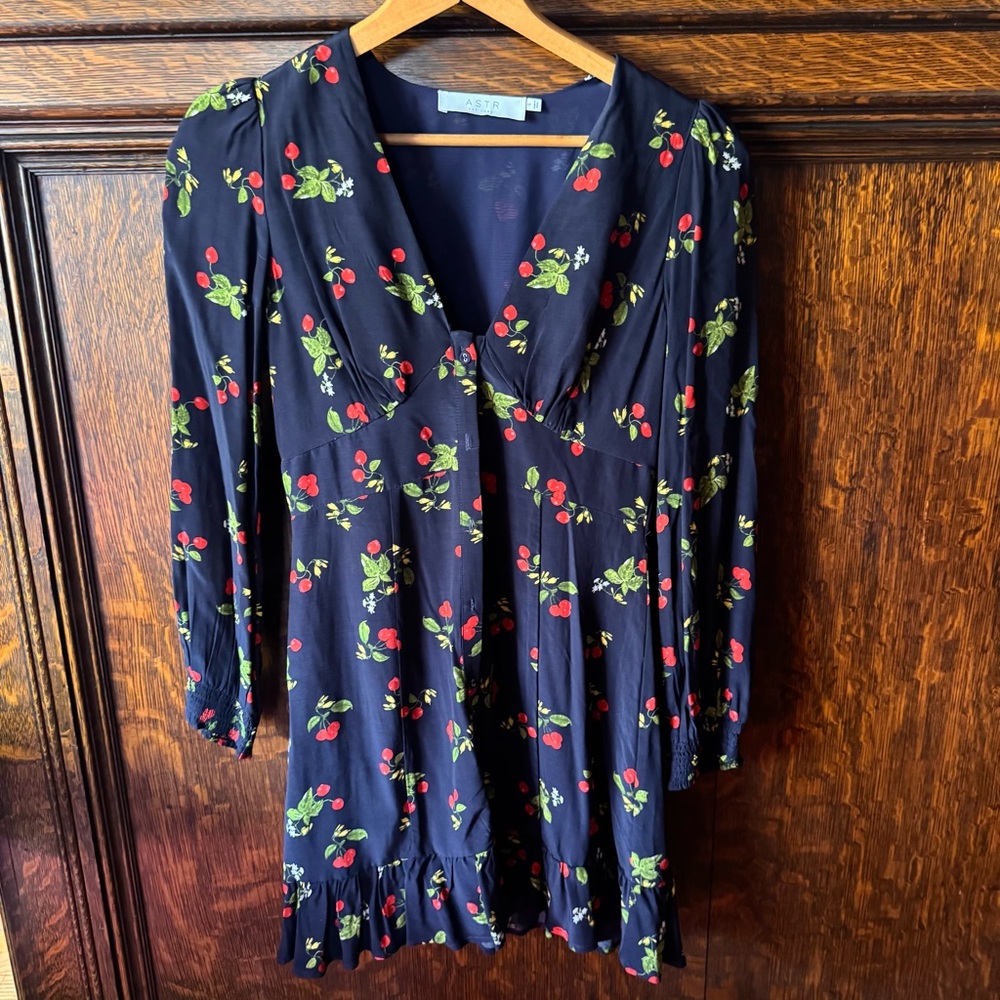 Fun ASTR Long Sleeve Dress, flowy and feminine, size small